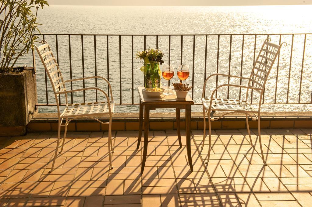 The Terrace On The Lake Marone Luaran gambar