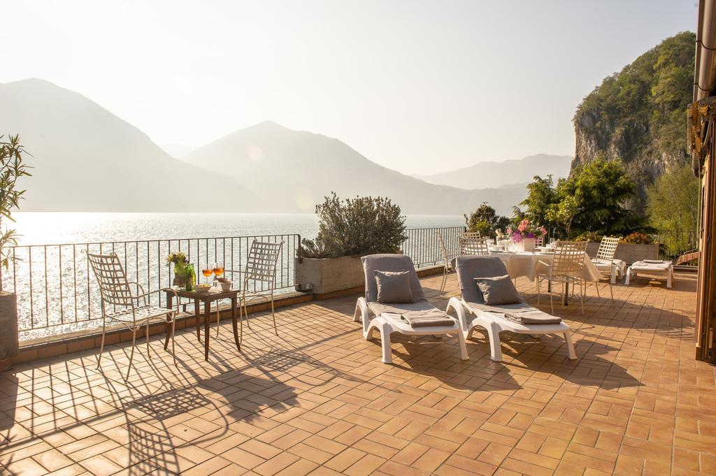 The Terrace On The Lake Marone Luaran gambar
